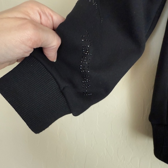 Lala Anthony Women Oversized Black Crewneck POWERFUL Rhinestone Sweatshirt S - Picture 4 of 13